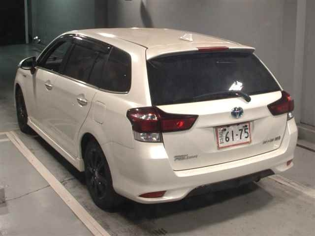 TOYOTA COROLLA FIELDER 2015