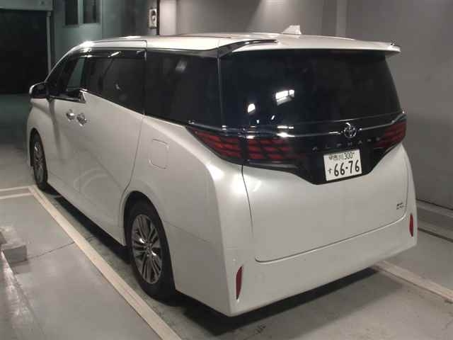 TOYOTA ALPHARD 2024