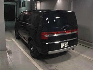 MITSUBISHI DELICA D5 2011
