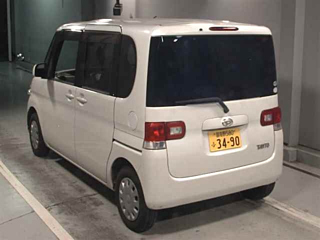 DAIHATSU TANTO 2009