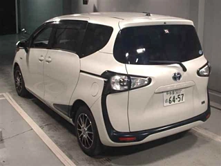 TOYOTA SIENTA 2015