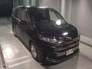 TOYOTA NOAH 2022
