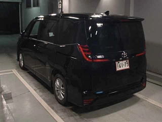 TOYOTA NOAH 2022
