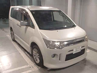 MITSUBISHI DELICA D5 2009