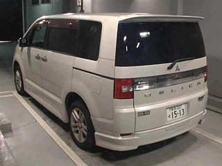MITSUBISHI DELICA D5 2009