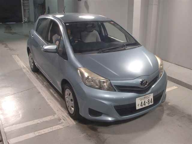 TOYOTA VITZ 2012