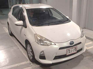 TOYOTA AQUA 2012