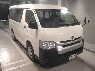 TOYOTA HIACE 2018