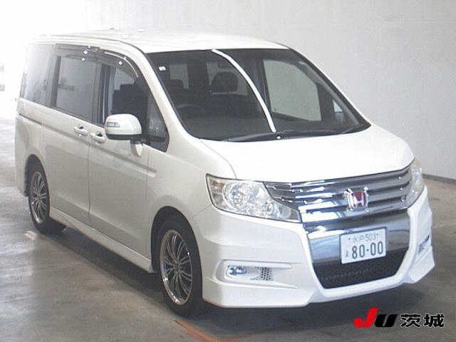 HONDA STEP WAGON 2011