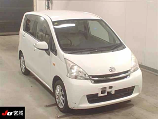 DAIHATSU MOVE 2011