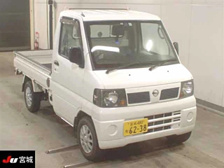 NISSAN CLIPPER TRUCK 2010