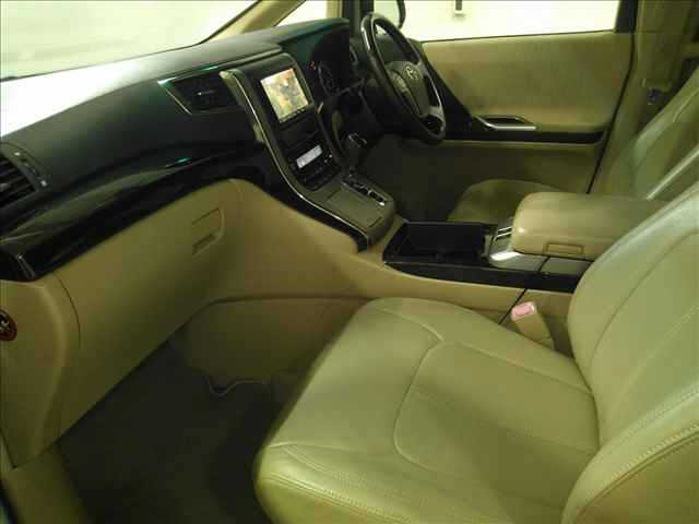 TOYOTA VELLFIRE 2012