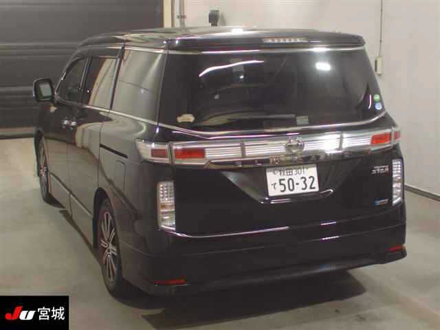 NISSAN ELGRAND 2013