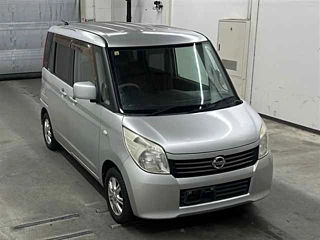 NISSAN ROOX 2010