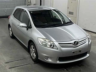 TOYOTA AURIS 2011