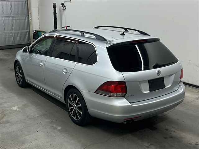 VOLKSWAGEN GOLF VARIANT 2011