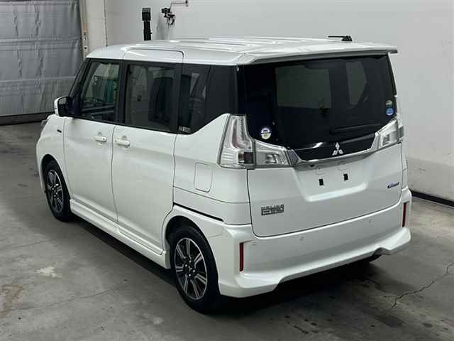 MITSUBISHI DELICA D2 2018