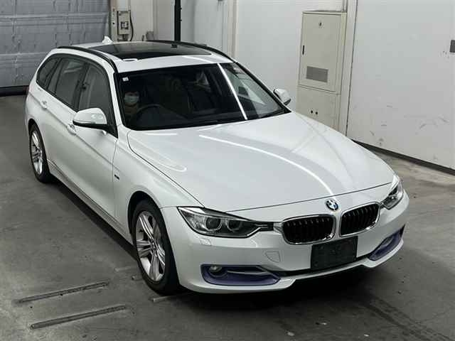 BMW 3 SERIES 2012