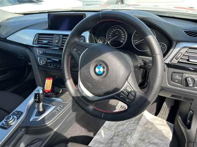 BMW 3 SERIES 2012