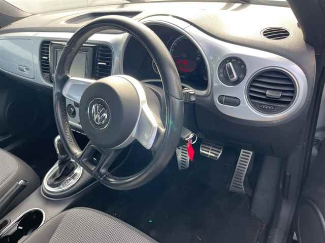 VOLKSWAGEN THE BEETLE 2012