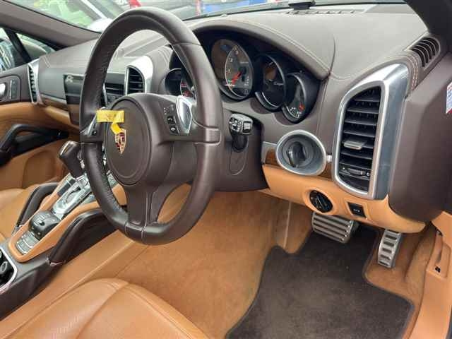 PORSCHE CAYENNE 2012