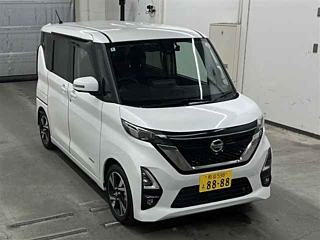 NISSAN ROOX 2022