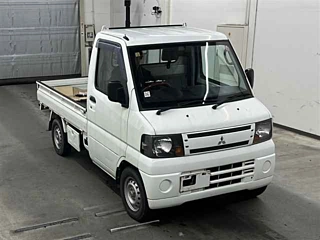 MITSUBISHI MINICAB TRUCK 2011