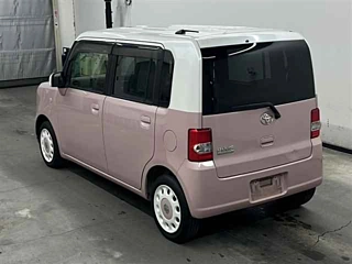 TOYOTA PIXIS SPACE 2016