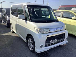DAIHATSU TANTO 2010