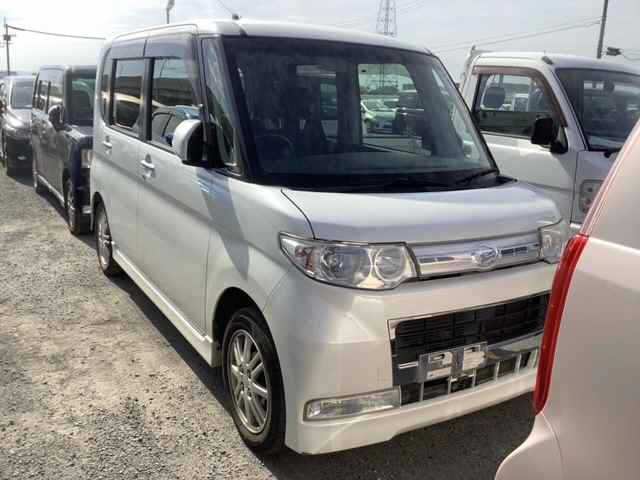 DAIHATSU TANTO 2010