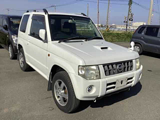 NISSAN KIX 2011
