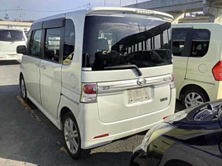 DAIHATSU TANTO 2010
