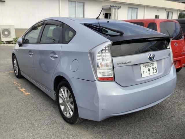 TOYOTA PRIUS 2011