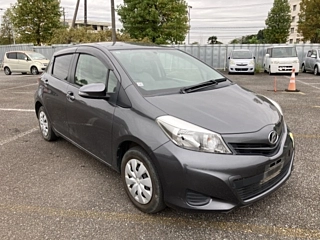 TOYOTA VITZ 2011