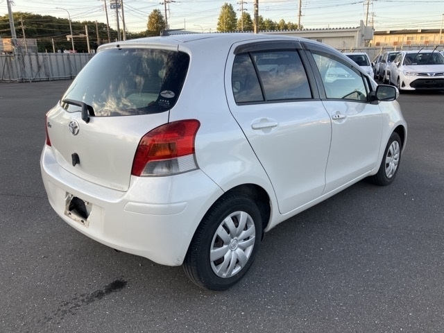 TOYOTA VITZ 2009