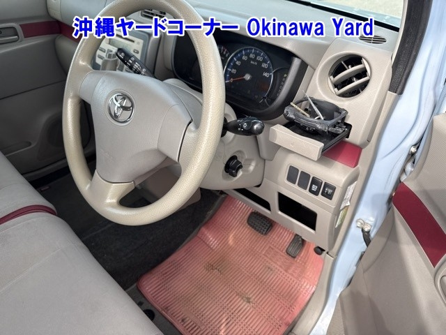 TOYOTA PIXIS SPACE 2013