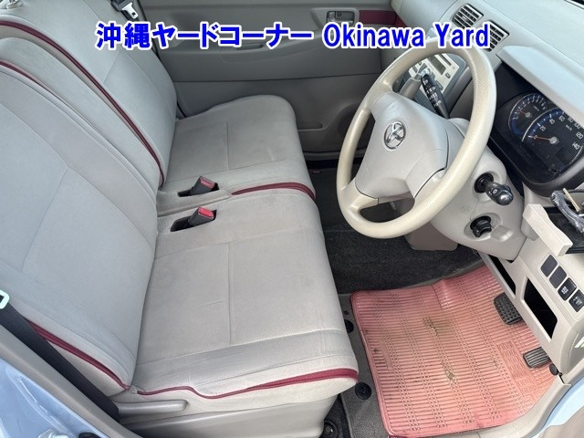 TOYOTA PIXIS SPACE 2013