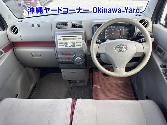 TOYOTA PIXIS SPACE 2013