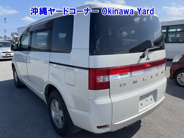 MITSUBISHI DELICA D5 2010
