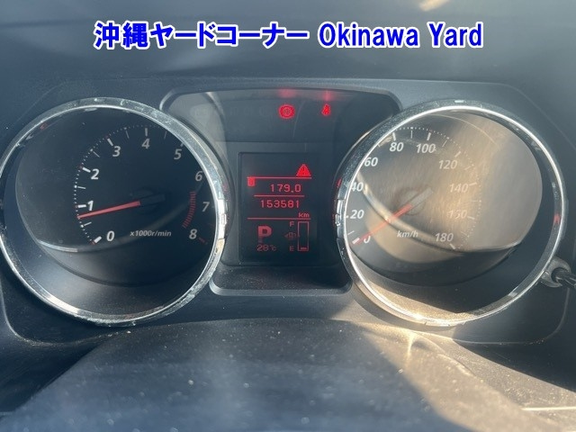 MITSUBISHI DELICA D5 2010