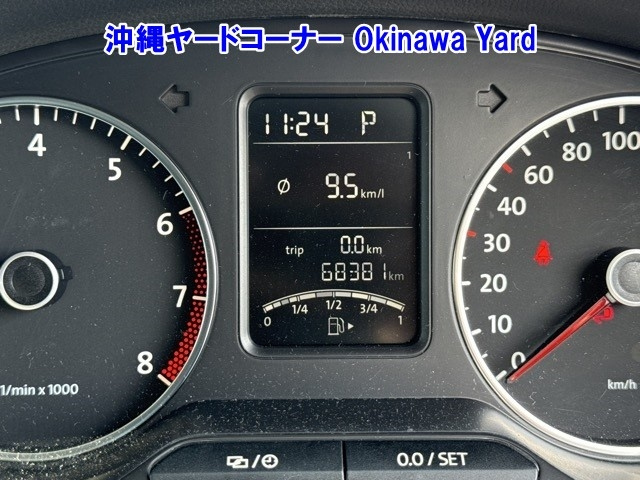 VOLKSWAGEN POLO 2014