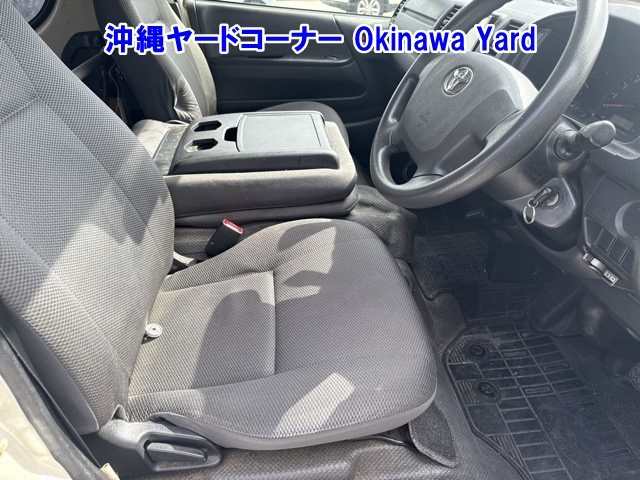 TOYOTA HIACE VAN 2014