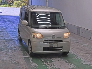 DAIHATSU TANTO 2012