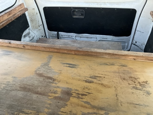 NISSAN CARAVAN VAN 2012