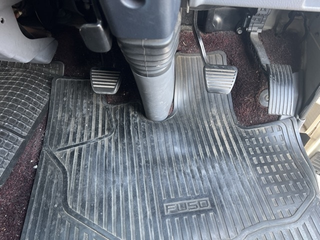 MITSUBISHI CANTER 2013