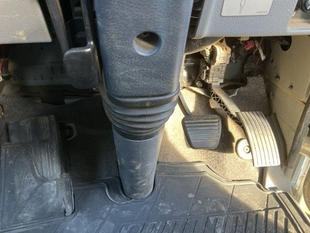 MITSUBISHI CANTER 2015