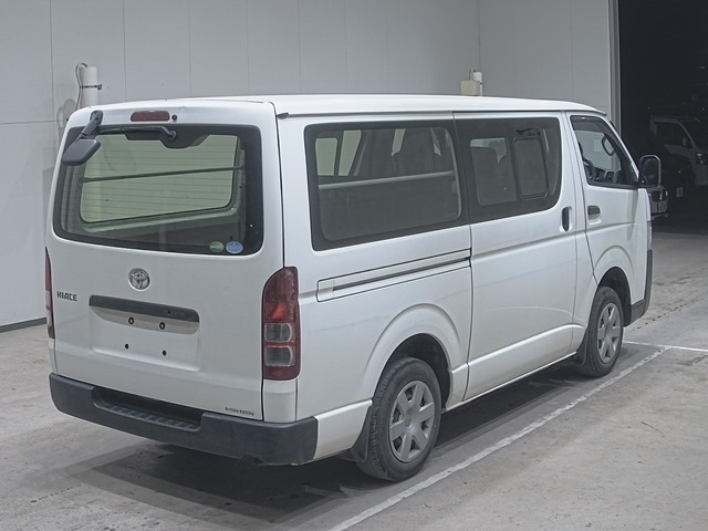 TOYOTA HIACE VAN 2021