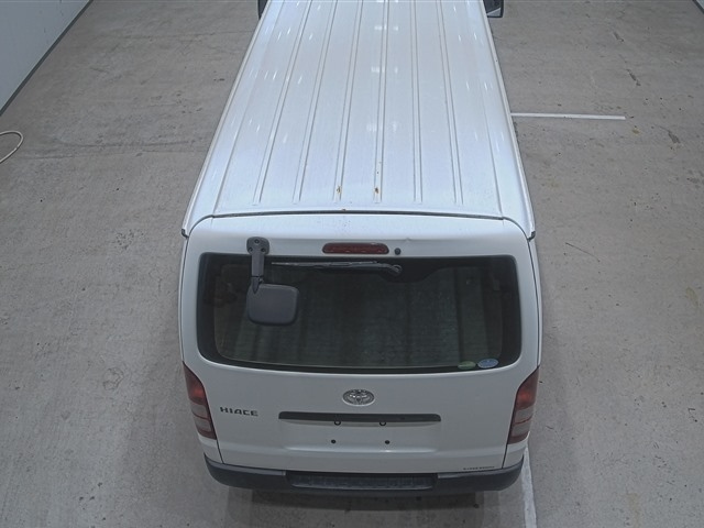 TOYOTA HIACE VAN 2021