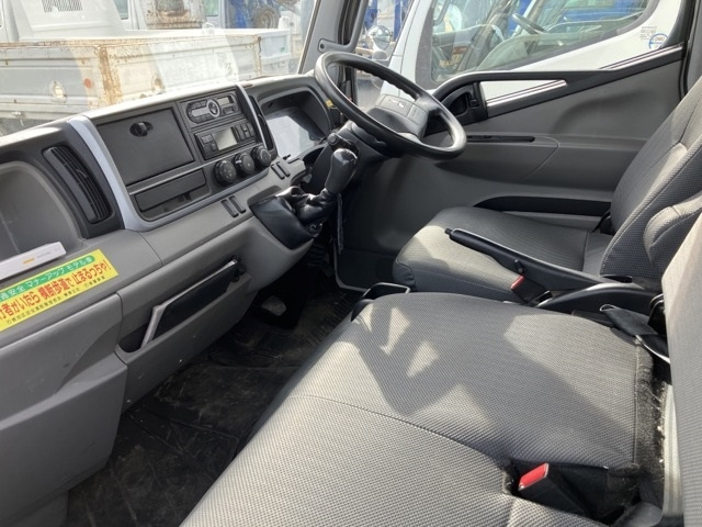 MITSUBISHI CANTER 2016