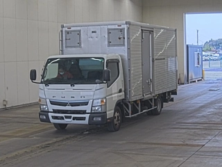 MITSUBISHI CANTER 2020